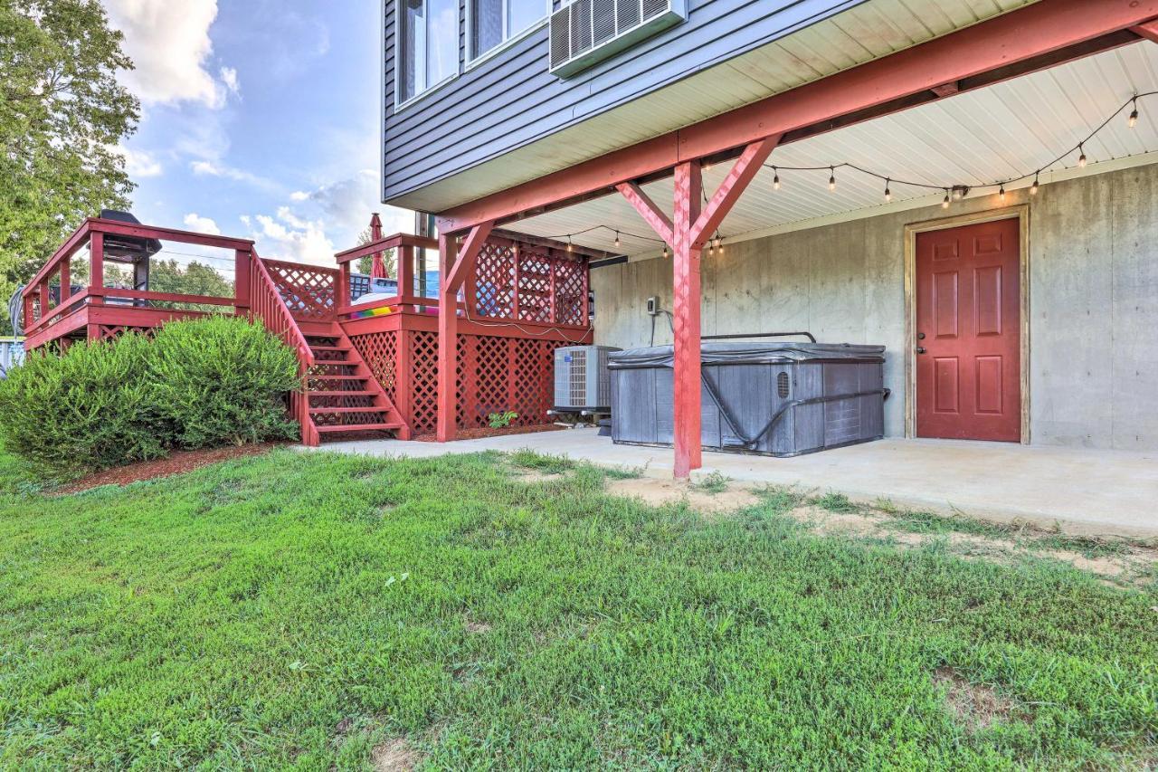 Williamstown Gem With Private Pool And Hot Tub! Villa Exterior photo